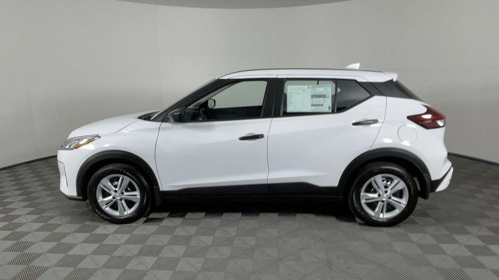 new 2025 Nissan Kicks Play car, priced at $22,079