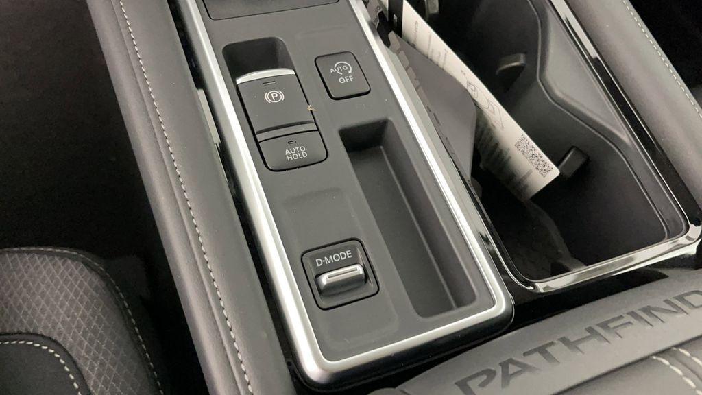 new 2025 Nissan Pathfinder car, priced at $40,204