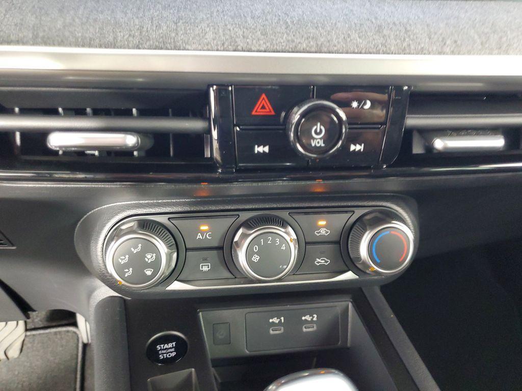 new 2025 Nissan Kicks car, priced at $23,082