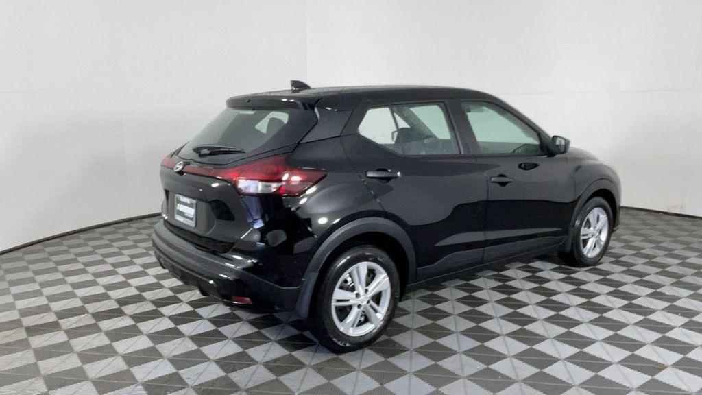new 2025 Nissan Kicks Play car, priced at $22,079
