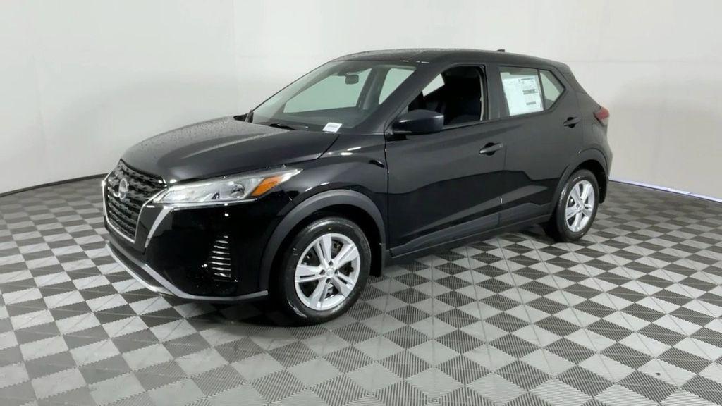 new 2025 Nissan Kicks Play car, priced at $22,079