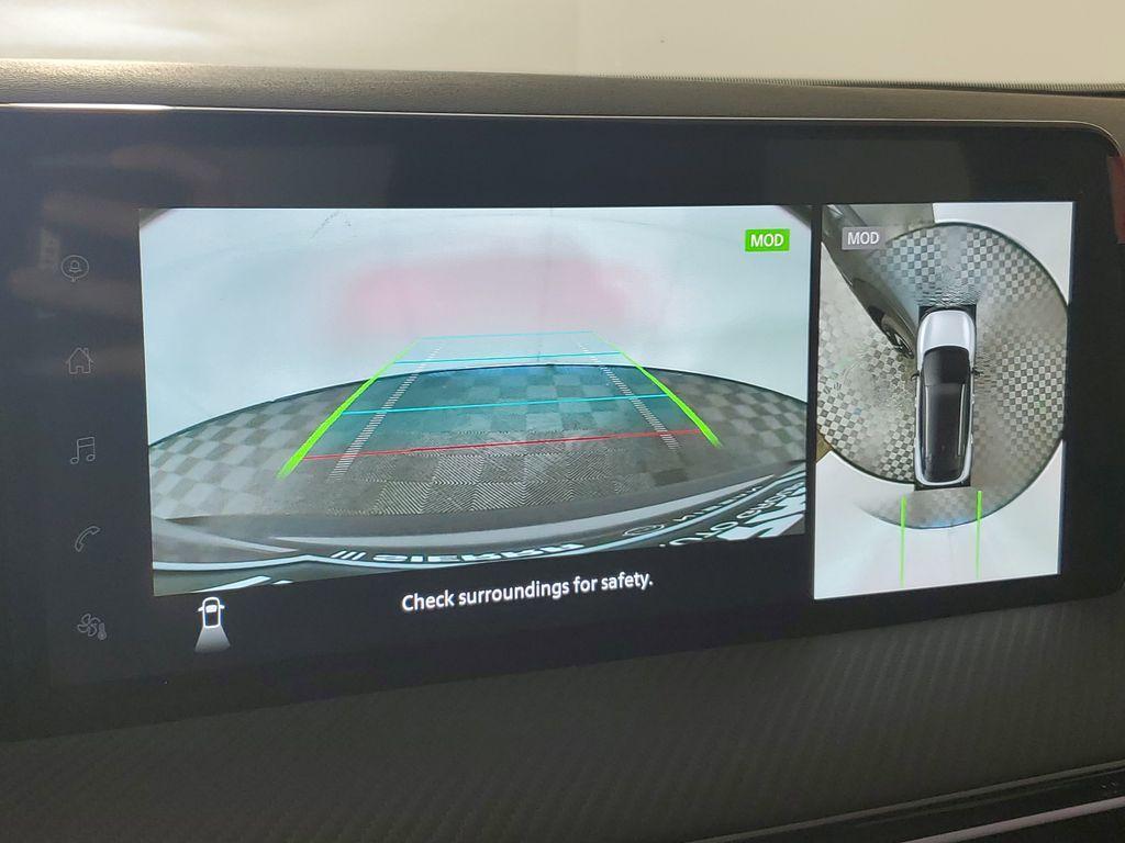 new 2025 Nissan Kicks car, priced at $28,015