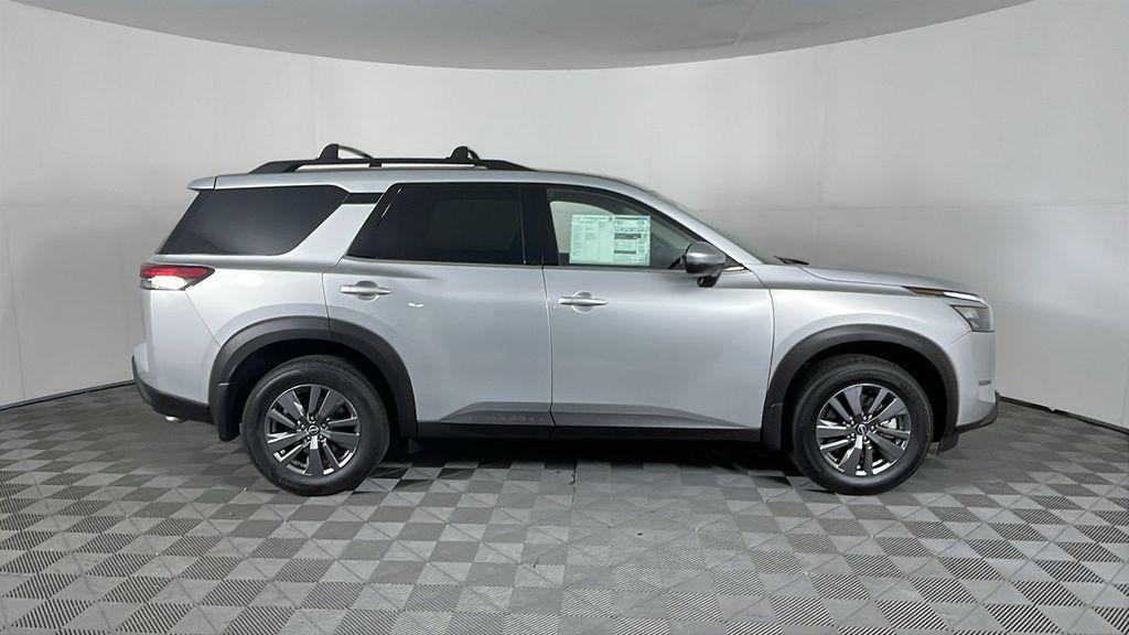 new 2025 Nissan Pathfinder car, priced at $38,437