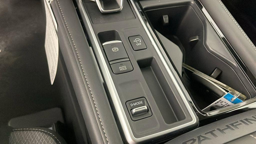 new 2025 Nissan Pathfinder car, priced at $38,437
