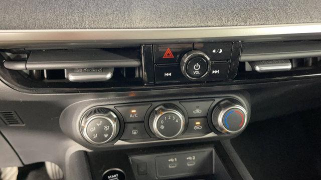 new 2025 Nissan Kicks car