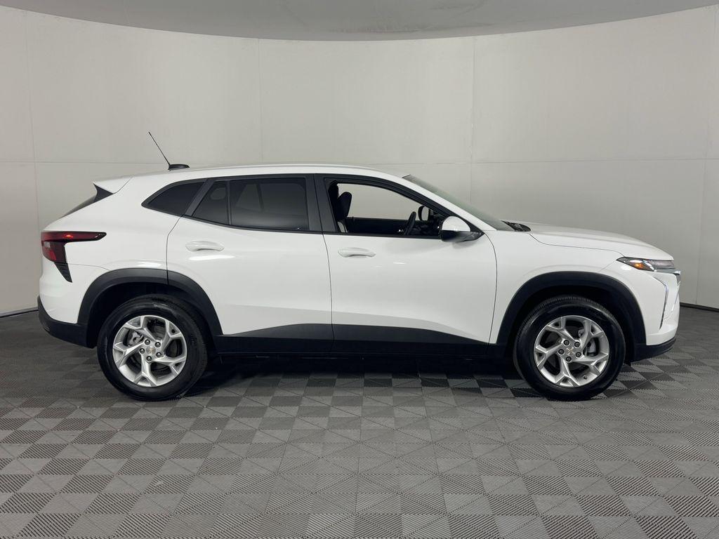 used 2024 Chevrolet Trax car, priced at $20,121