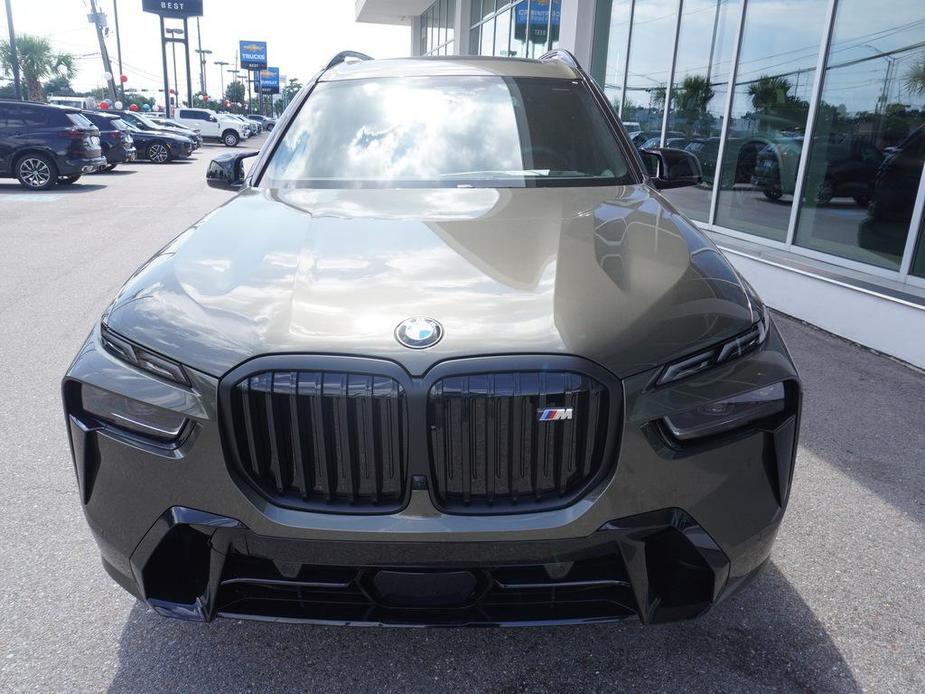 new 2025 BMW X7 car, priced at $119,075