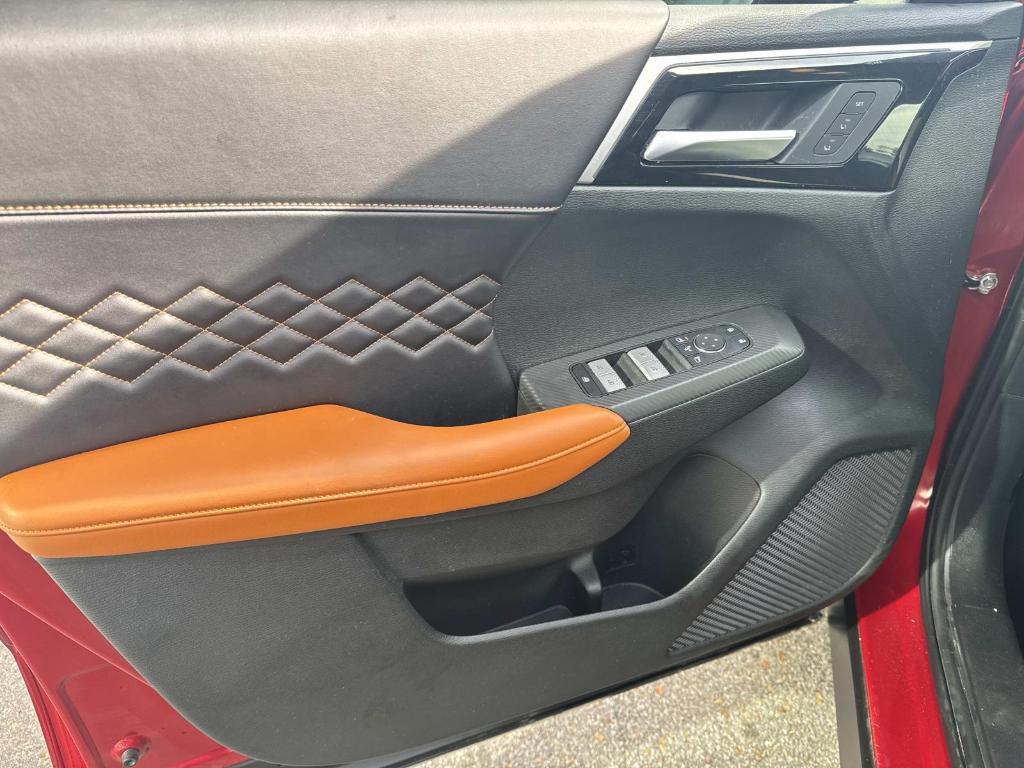 used 2024 Mitsubishi Outlander car, priced at $30,481