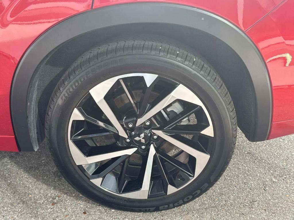 used 2024 Mitsubishi Outlander car, priced at $30,481