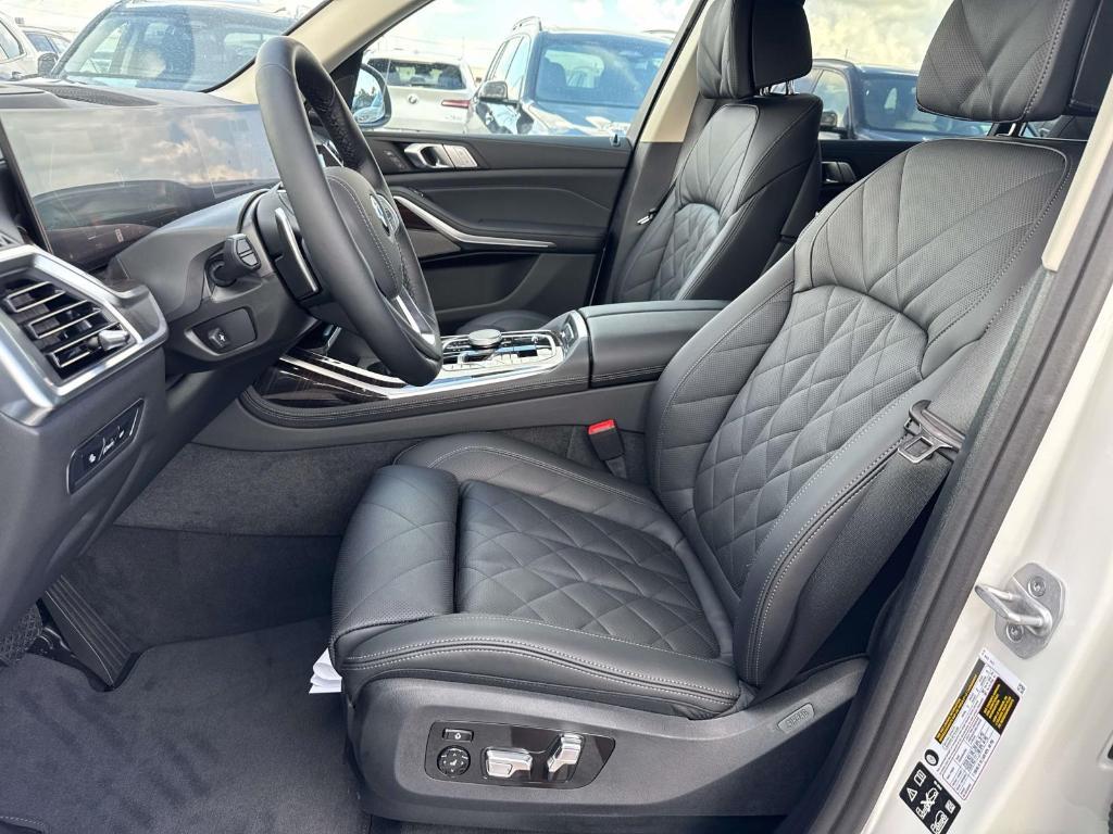 new 2026 BMW X7 car, priced at $97,265