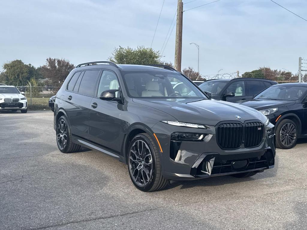 new 2026 BMW X7 car, priced at $131,305