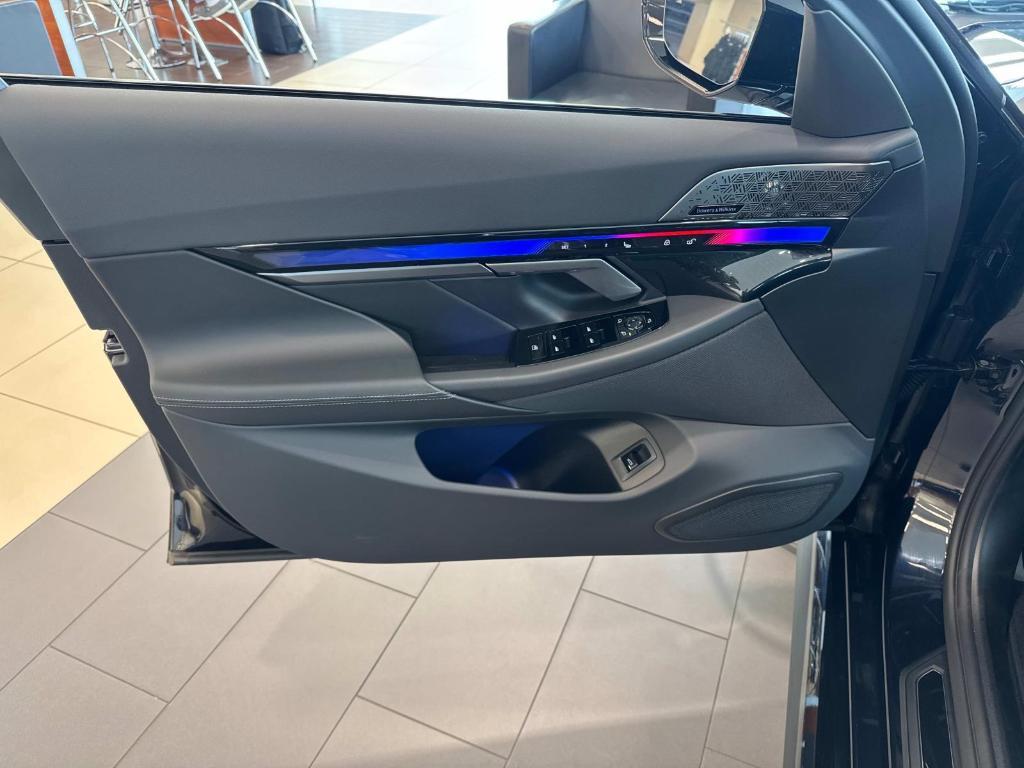 new 2025 BMW M5 car, priced at $126,975