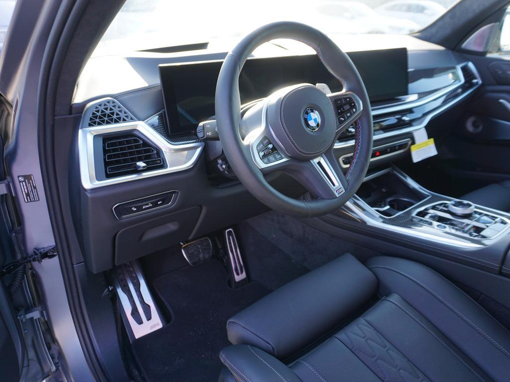 new 2025 BMW X7 car, priced at $126,325