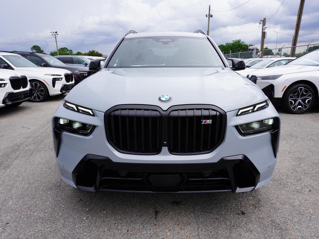 new 2025 BMW X7 car, priced at $119,075