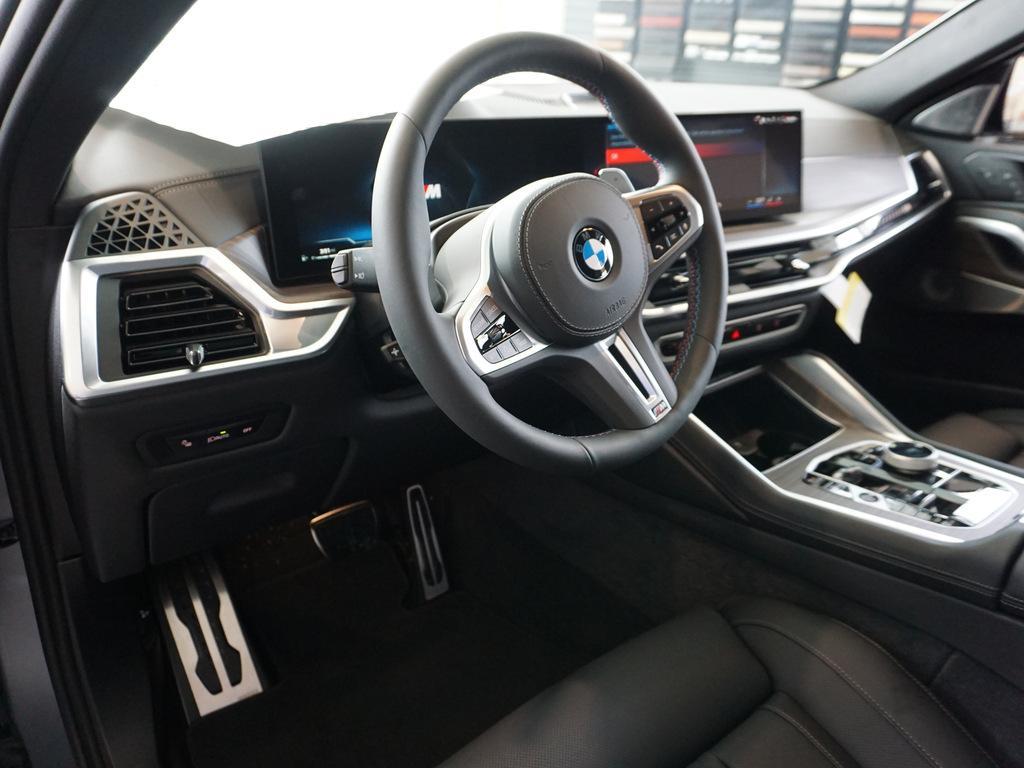 new 2025 BMW X6 car, priced at $114,585