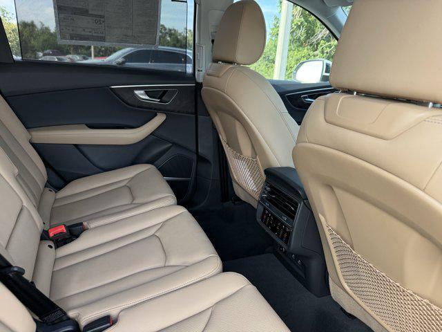 new 2025 Audi Q7 car, priced at $77,750