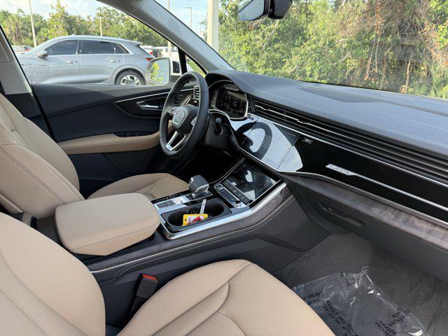 new 2025 Audi Q7 car, priced at $77,750