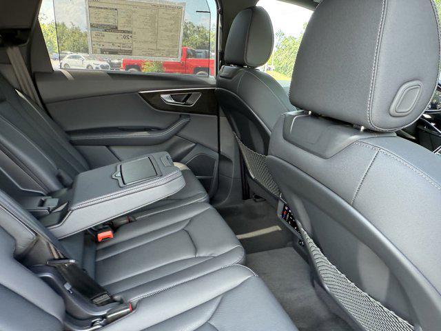 new 2025 Audi Q7 car, priced at $77,750