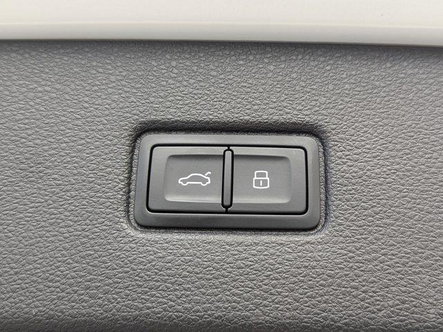 used 2025 Audi Q7 car, priced at $59,988