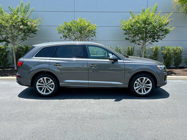 new 2025 Audi Q7 car, priced at $66,400