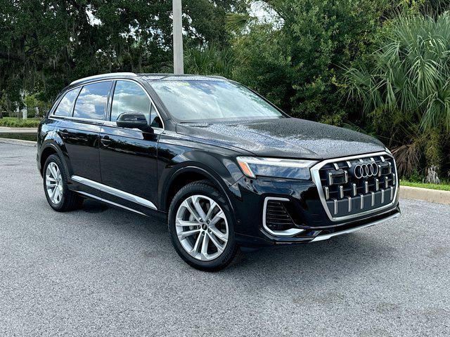 new 2025 Audi Q7 car, priced at $75,655