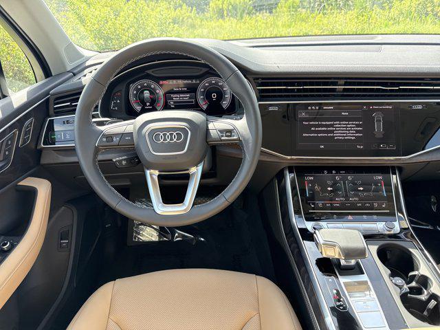 new 2025 Audi Q7 car, priced at $76,205