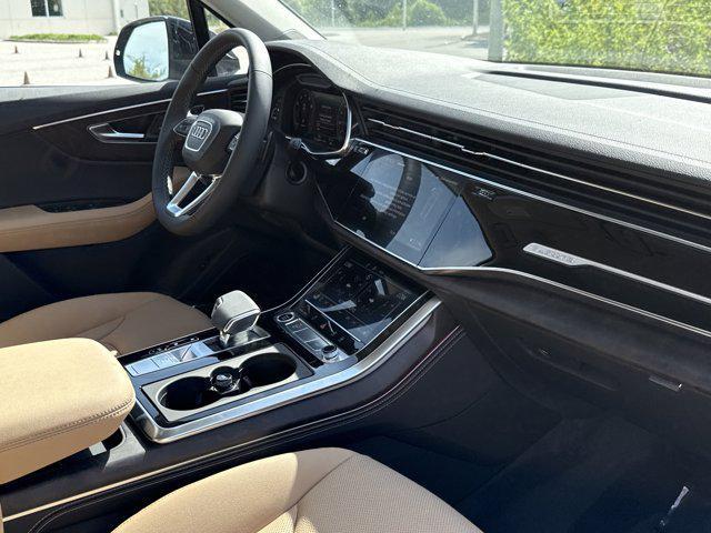 new 2025 Audi Q7 car, priced at $76,205