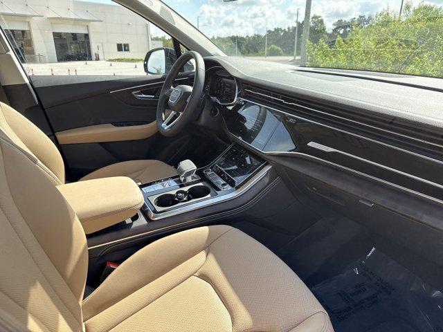 new 2025 Audi Q7 car, priced at $76,205
