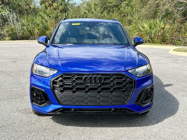 new 2025 Audi Q5 car, priced at $70,530