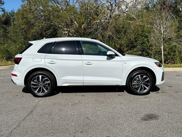 new 2025 Audi Q5 car, priced at $52,775