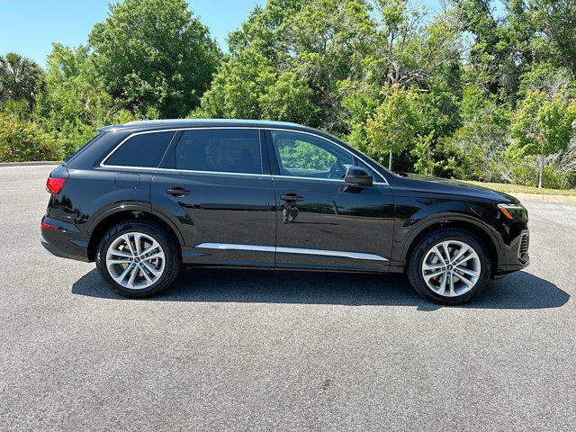 new 2025 Audi Q7 car, priced at $67,350