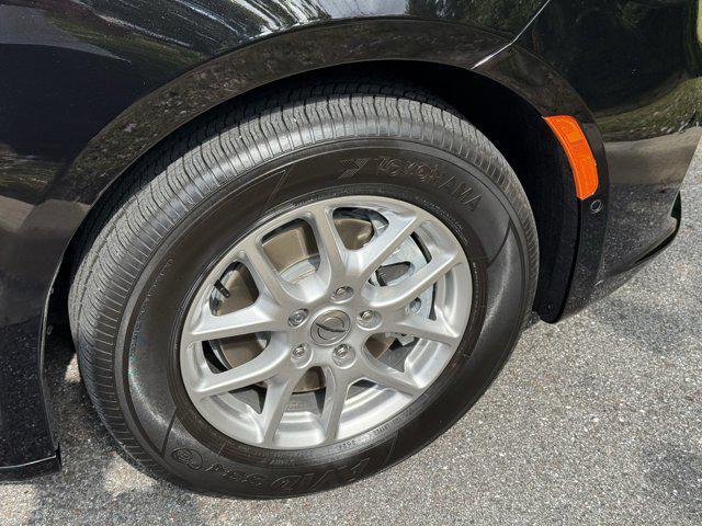 used 2025 Chrysler Pacifica car, priced at $39,588