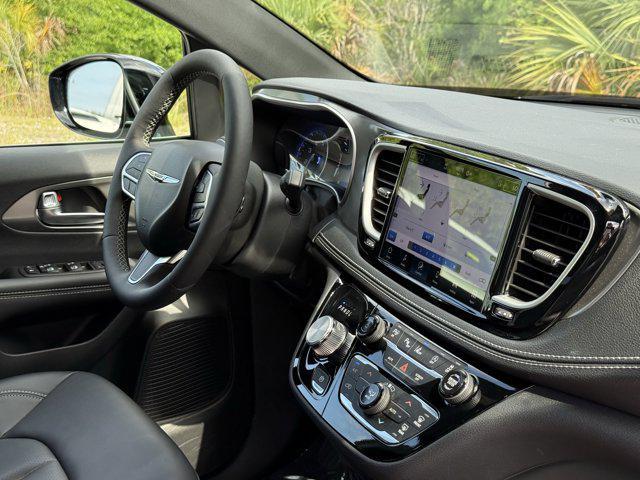used 2025 Chrysler Pacifica car, priced at $39,588