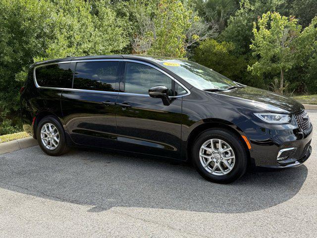used 2025 Chrysler Pacifica car, priced at $39,588