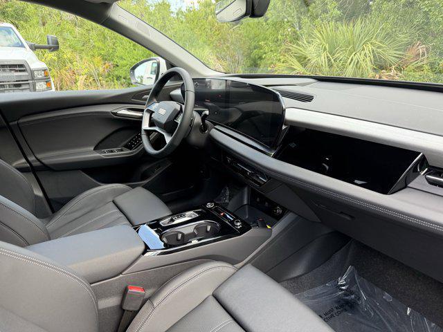 new 2025 Audi Q6 e-tron car, priced at $75,425