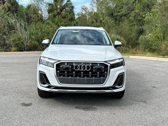 new 2025 Audi Q7 car, priced at $75,800