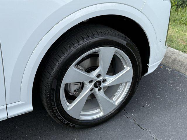 new 2025 Audi Q5 car, priced at $60,975