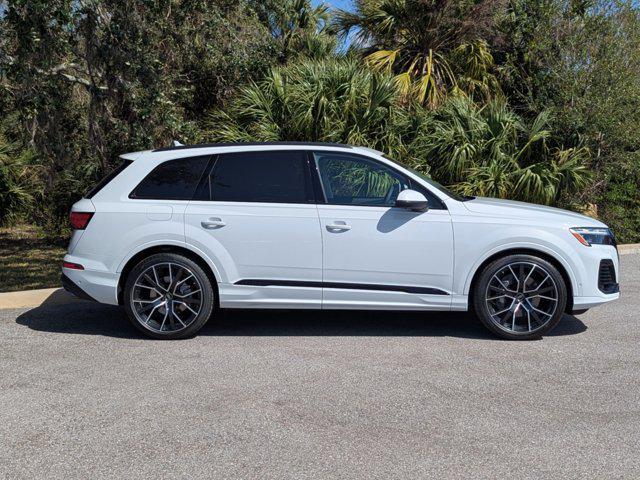 new 2025 Audi Q7 car, priced at $86,730