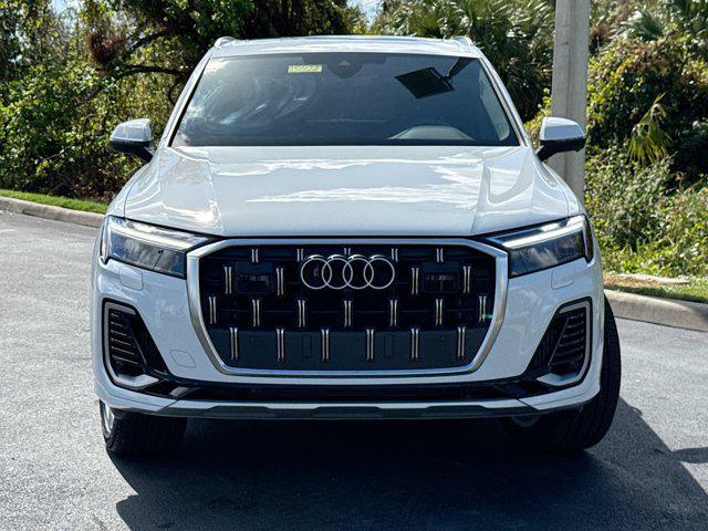 new 2025 Audi Q7 car, priced at $75,650