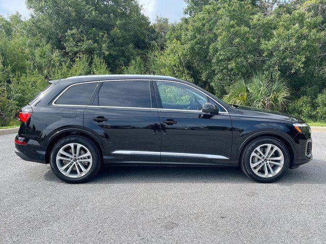 new 2025 Audi Q7 car, priced at $81,710