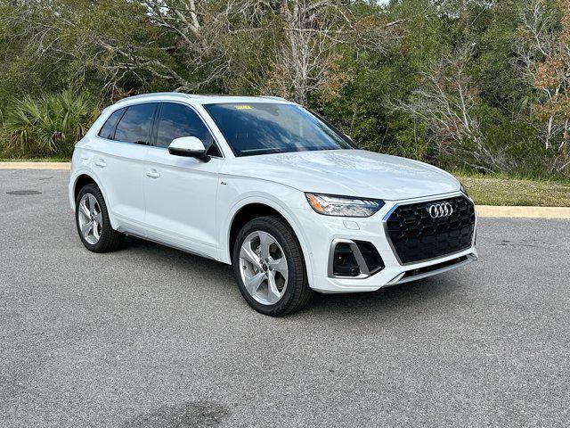 new 2025 Audi Q5 car, priced at $61,170