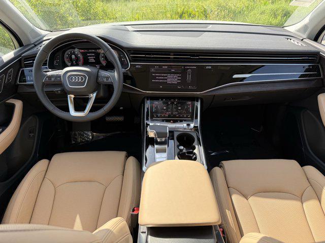new 2025 Audi Q7 car, priced at $86,730