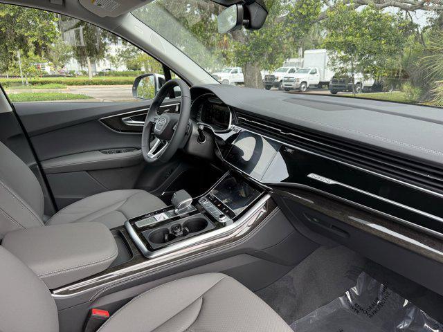 new 2025 Audi Q7 car, priced at $78,900