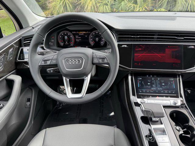 new 2025 Audi Q7 car, priced at $78,900