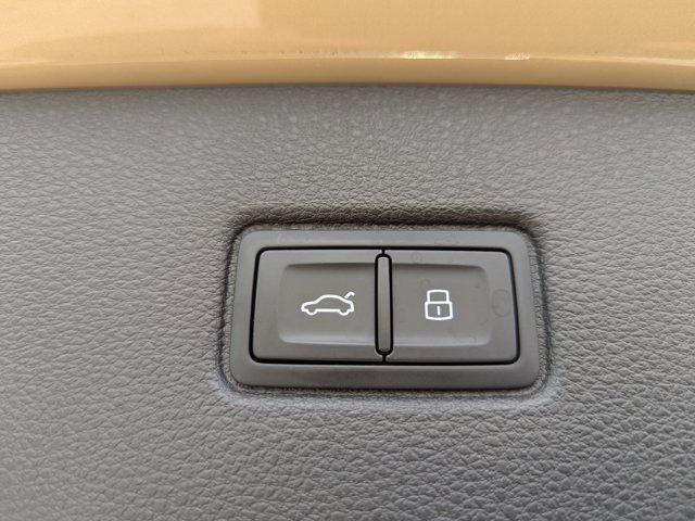 used 2025 Audi Q7 car, priced at $59,788