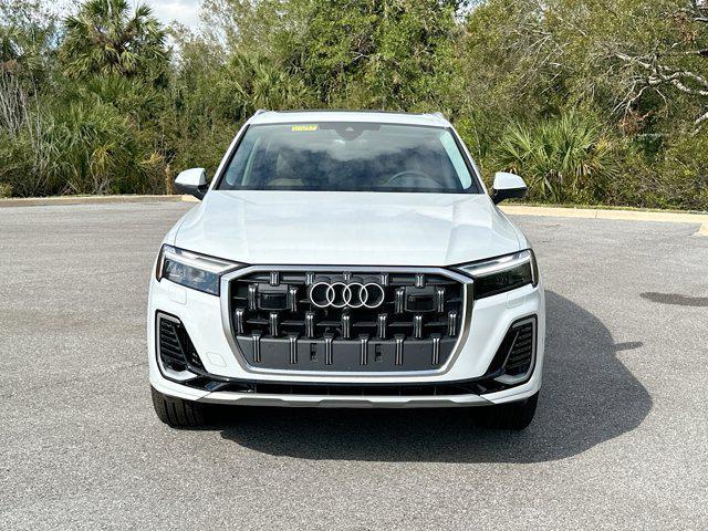 new 2025 Audi Q7 car, priced at $75,655