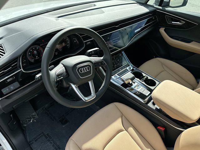 new 2025 Audi Q7 car, priced at $75,655