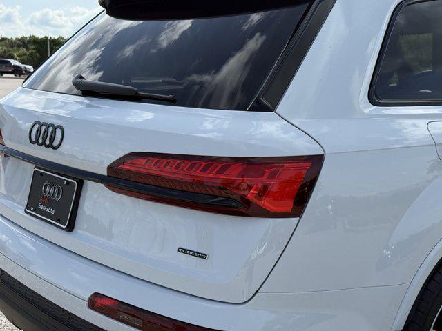 new 2025 Audi Q7 car, priced at $78,900