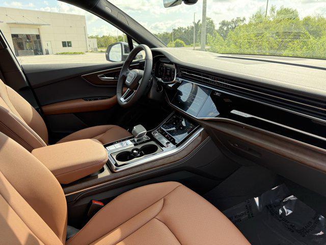new 2025 Audi Q7 car, priced at $78,900
