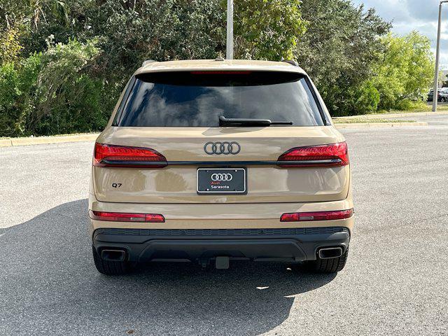 new 2025 Audi Q7 car, priced at $77,735